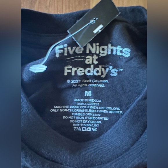 ๐ NWT Five Nights At Freddyโs SpringTrap FNAF T-Shirt size Medium Hot Topic ๐ป - Picture 6 of 7